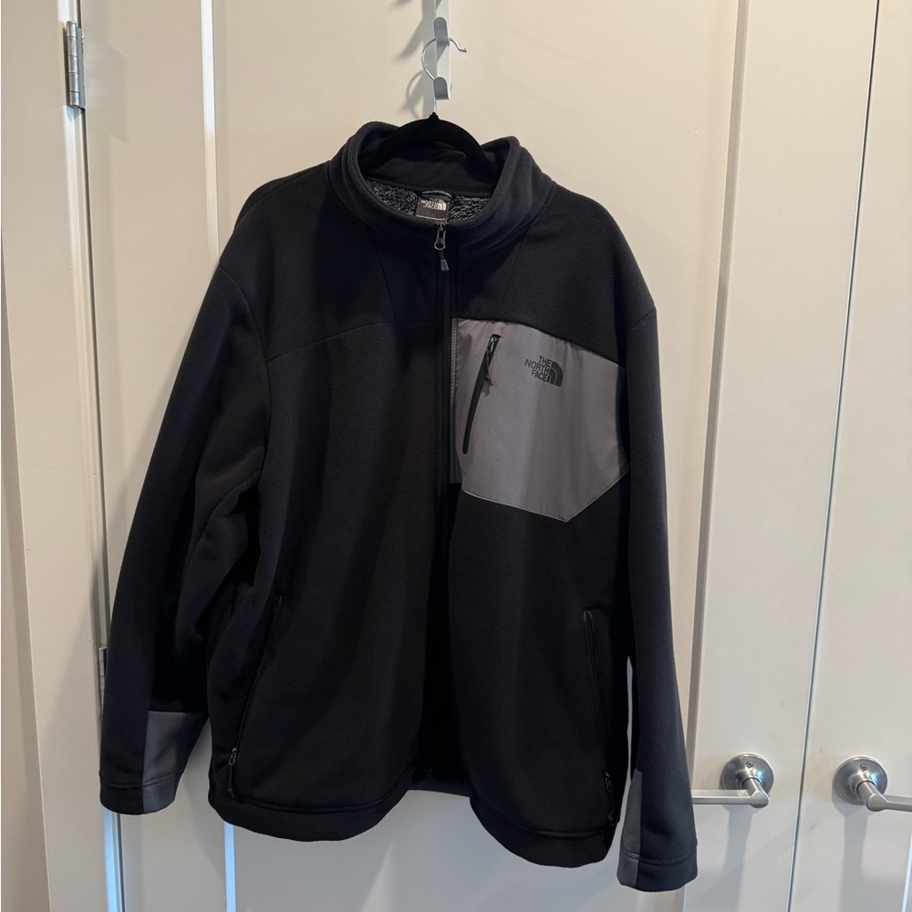 The North Face Men’s Black Fleece Jacket
